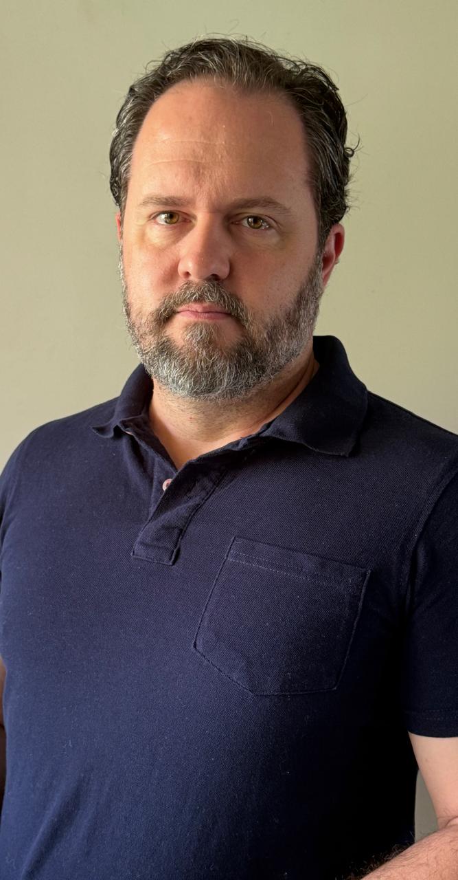 Almir Francisco Doré Junior - Fisioterapeuta